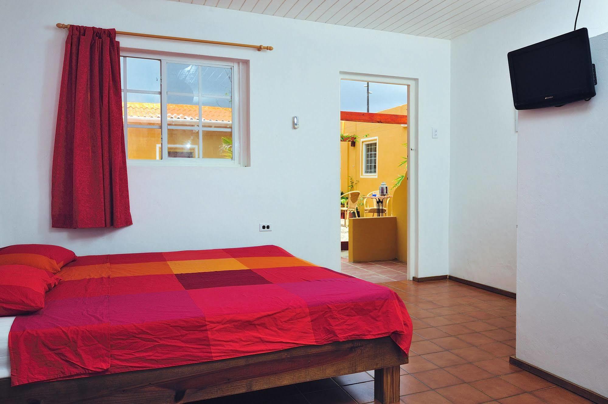The Dive Hut - Boutique Apartments Playa Exterior photo