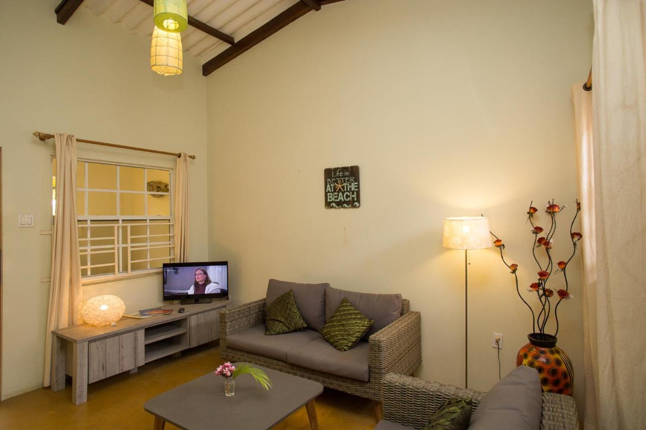 The Dive Hut - Boutique Apartments Playa Exterior photo